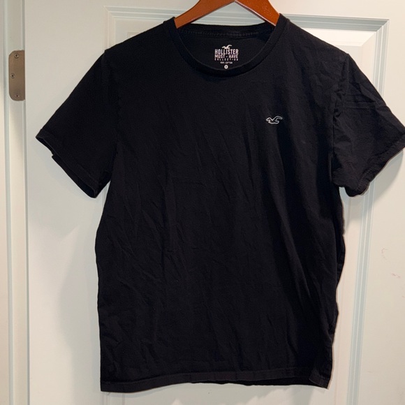 Hollister Other - Hollister Men's Black Crew Neck Tee with Subtle Logo